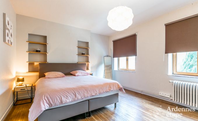 Luxusvilla im Herzen von Houffalize: Ferienhaus fr 24 Personen mit Sauna, Jacuzzi und Spielzimmer in den Ardennen