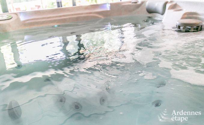 Luxusvilla im Herzen von Houffalize: Ferienhaus fr 24 Personen mit Sauna, Jacuzzi und Spielzimmer in den Ardennen
