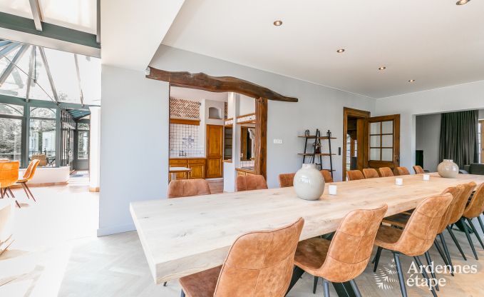 Luxusvilla im Herzen von Houffalize: Ferienhaus fr 24 Personen mit Sauna, Jacuzzi und Spielzimmer in den Ardennen