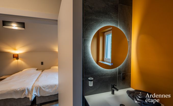Luxusvilla in Houffalize: Unterkunft fr 22 Personen mit Pool, Sauna und Garten in den Ardennen