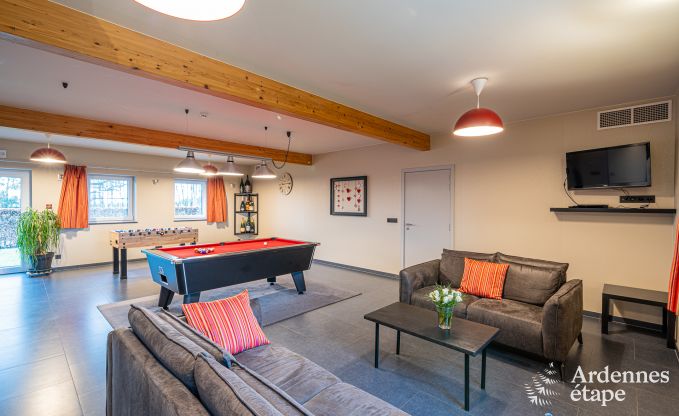 Luxusvilla in Houffalize: Unterkunft f�r 18 Personen mit Pool, Sauna und privatem Garten in den Ardennen
