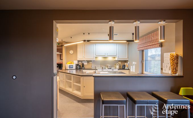 Luxusvilla in Houffalize: Unterkunft f�r 18 Personen mit Pool, Sauna und privatem Garten in den Ardennen