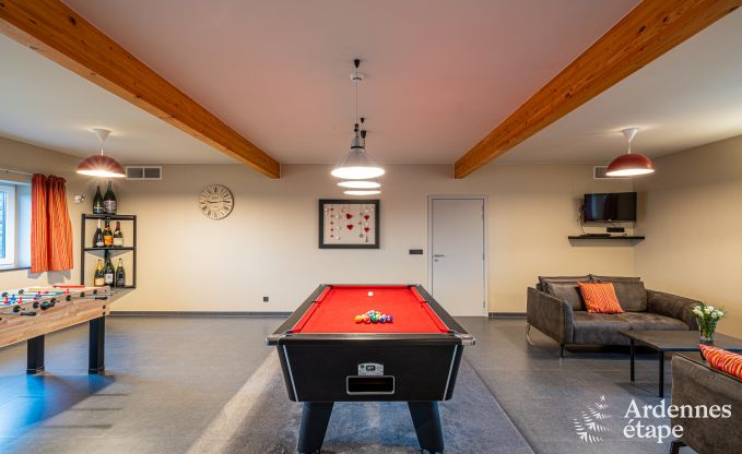 Luxusvilla in Houffalize: Unterkunft f�r 18 Personen mit Pool, Sauna und privatem Garten in den Ardennen