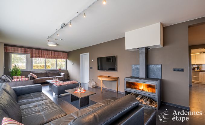 Luxusvilla in Houffalize: Unterkunft f�r 18 Personen mit Pool, Sauna und privatem Garten in den Ardennen