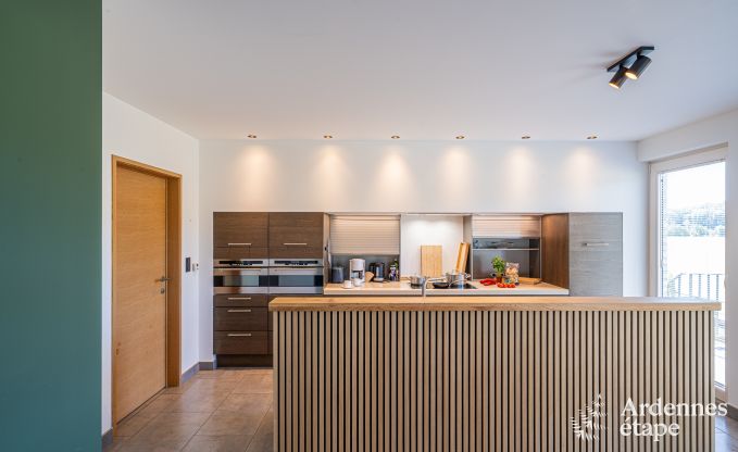 Ger�umiges Ferienhaus in Houyet f�r 12 Personen mit 5 Schlafzimmern, gro�em Spielbereich und privater Terrasse