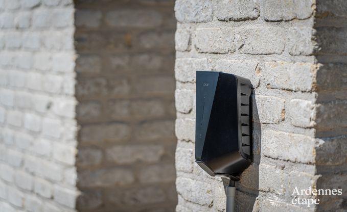 Ger�umiges Ferienhaus in Houyet f�r 12 Personen mit 5 Schlafzimmern, gro�em Spielbereich und privater Terrasse