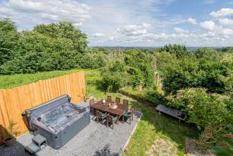 Haus fr 12 Personen mit 4 Schlafzimmern, Jacuzzi, Spielraum, in der Nhe von Houyet