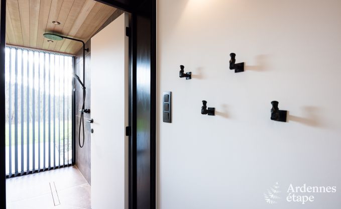 Abgelegenes Ferienhaus mit Pool in Houyet, Ardennen