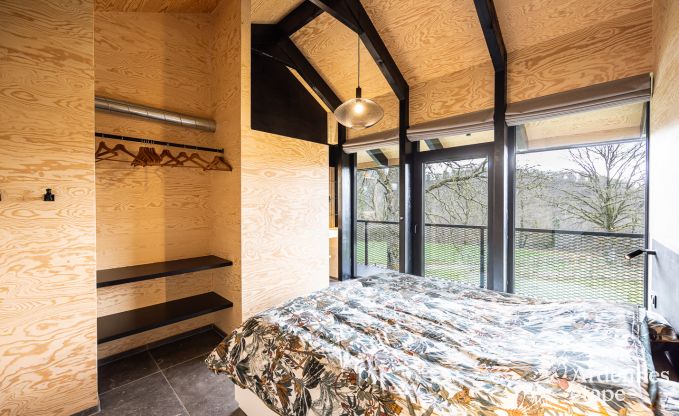 Abgelegenes Ferienhaus mit Pool in Houyet, Ardennen