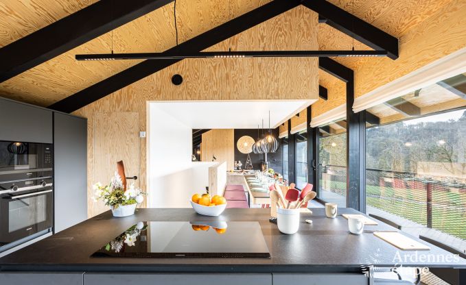 Abgelegenes Ferienhaus mit Pool in Houyet, Ardennen