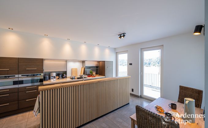 Gerumiges Ferienhaus in Houyet fr 12 Personen mit 5 Schlafzimmern, groem Spielbereich und privater Terrasse