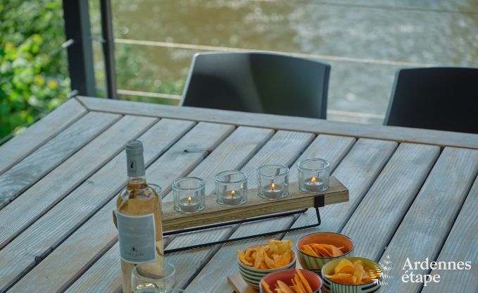 Ger�umiges Chalet am Wasser f�r 6 Personen mit Holzofen, Grill und privater Terrasse in La Roche-en-Ardenne