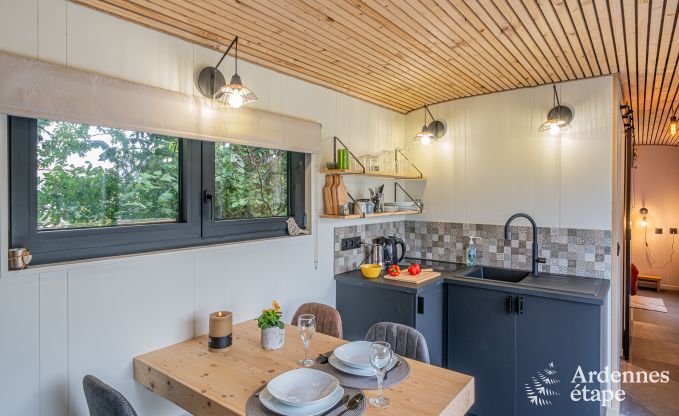 Charmantes Tiny House f�r 4 Personen in L�glise mit Kochnische, Holzofen und Privatgarten