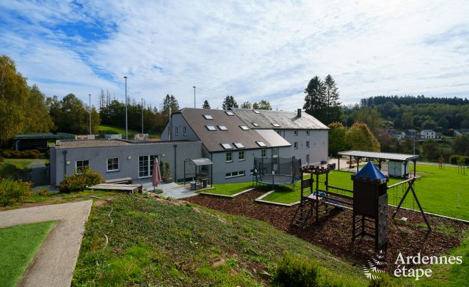 Ferienhaus in L�glise, Ardennen, 32 Personen, gro�er privater Garten, Sportanlagen, Spa, Spielzimmer, optimaler Komfort
