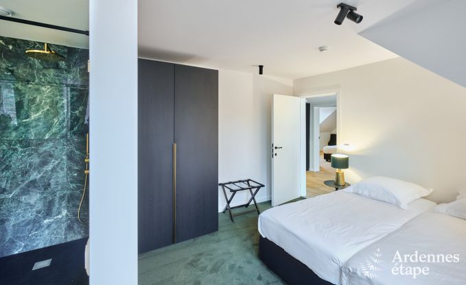 Schloss in Libin: eleganter Aufenthalt fr 40 Personen mit umfangreichen Annehmlichkeiten