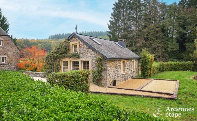 Schloss in Libin: eleganter Aufenthalt fr 40 Personen mit umfangreichen Annehmlichkeiten