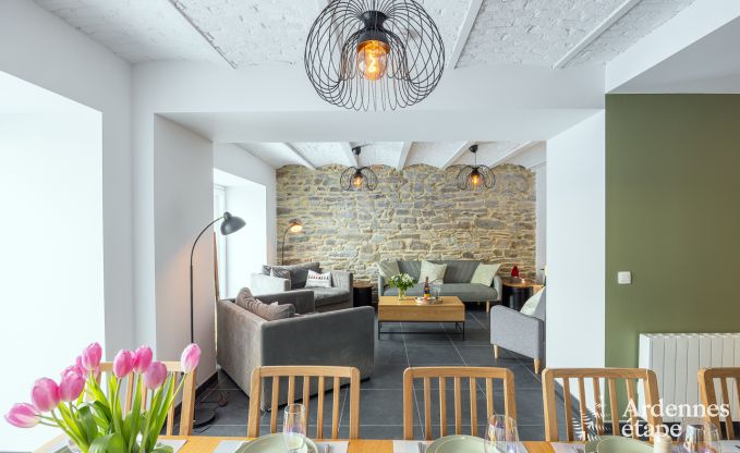Chalet in Libramont: ger�umiges Ferienhaus f�r 20 Personen mit Spielzimmer, Garten und Grill in den Ardennen