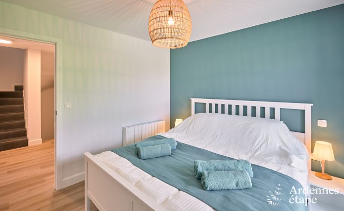 Chalet in Libramont: ger�umiges Ferienhaus f�r 20 Personen mit Spielzimmer, Garten und Grill in den Ardennen