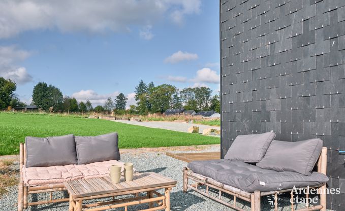 Chalet in Libramont: ger�umiges Ferienhaus f�r 20 Personen mit Spielzimmer, Garten und Grill in den Ardennen