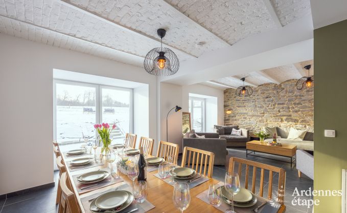 Chalet in Libramont: ger�umiges Ferienhaus f�r 20 Personen mit Spielzimmer, Garten und Grill in den Ardennen