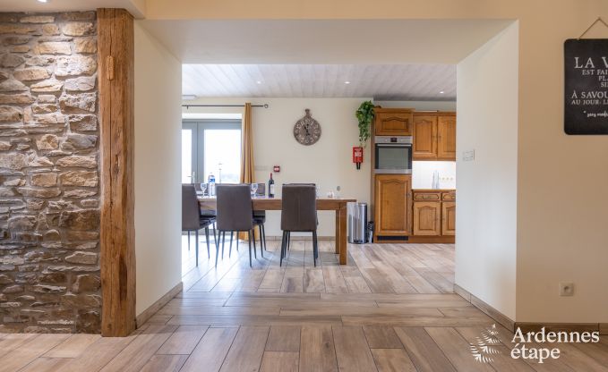 Ger�umiges Ferienhaus in Libramont f�r 22 Personen mit 9 Schlafzimmern, 8 Badezimmern, Jacuzzi, Sauna, Spielzimmer und Privatgarten