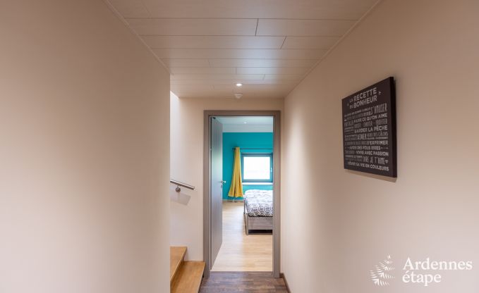 Ger�umiges Ferienhaus in Libramont f�r 22 Personen mit 9 Schlafzimmern, 8 Badezimmern, Jacuzzi, Sauna, Spielzimmer und Privatgarten