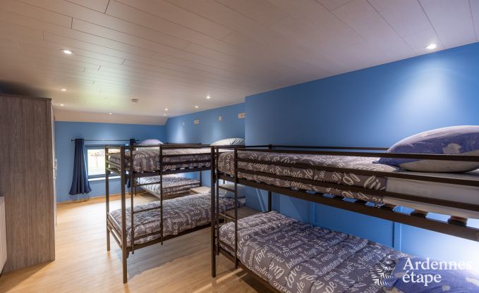 Ger�umiges Ferienhaus in Libramont f�r 22 Personen mit 9 Schlafzimmern, 8 Badezimmern, Jacuzzi, Sauna, Spielzimmer und Privatgarten