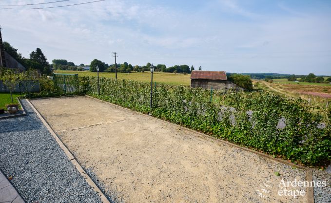 Ger�umiges Ferienhaus in Libramont f�r 22 Personen mit 9 Schlafzimmern, 8 Badezimmern, Jacuzzi, Sauna, Spielzimmer und Privatgarten