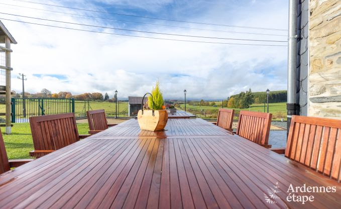 Ger�umiges Ferienhaus in Libramont f�r 22 Personen mit 9 Schlafzimmern, 8 Badezimmern, Jacuzzi, Sauna, Spielzimmer und Privatgarten