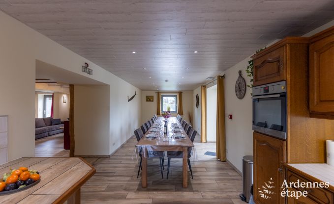 Ger�umiges Ferienhaus in Libramont f�r 22 Personen mit 9 Schlafzimmern, 8 Badezimmern, Jacuzzi, Sauna, Spielzimmer und Privatgarten
