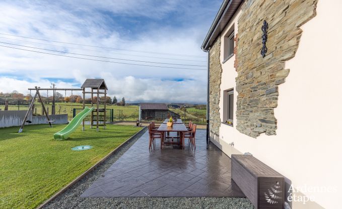 Ger�umiges Ferienhaus in Libramont f�r 22 Personen mit 9 Schlafzimmern, 8 Badezimmern, Jacuzzi, Sauna, Spielzimmer und Privatgarten