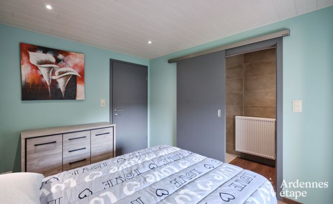 Ger�umiges Ferienhaus in Libramont f�r 22 Personen mit 9 Schlafzimmern, 8 Badezimmern, Jacuzzi, Sauna, Spielzimmer und Privatgarten