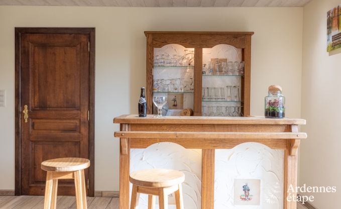 Ger�umiges Ferienhaus in Libramont f�r 22 Personen mit 9 Schlafzimmern, 8 Badezimmern, Jacuzzi, Sauna, Spielzimmer und Privatgarten