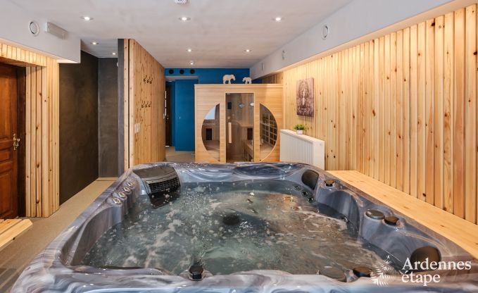 Ger�umiges Ferienhaus in Libramont f�r 22 Personen mit 9 Schlafzimmern, 8 Badezimmern, Jacuzzi, Sauna, Spielzimmer und Privatgarten