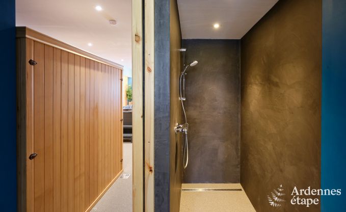 Ger�umiges Ferienhaus in Libramont f�r 22 Personen mit 9 Schlafzimmern, 8 Badezimmern, Jacuzzi, Sauna, Spielzimmer und Privatgarten