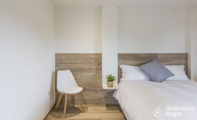 Ferienhaus f�r 15 Personen in Libramont mit Hallenbad, Sauna und privatem Garten am Wasser