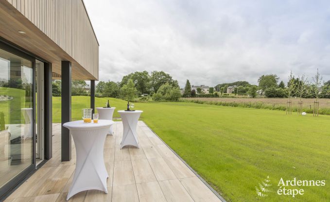 Ferienhaus f�r 15 Personen in Libramont mit Hallenbad, Sauna und privatem Garten am Wasser