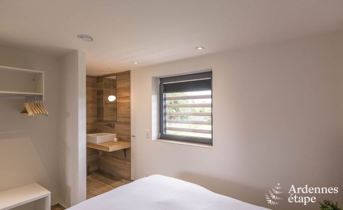 Ferienhaus f�r 15 Personen in Libramont mit Hallenbad, Sauna und privatem Garten am Wasser