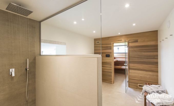 Ferienhaus f�r 15 Personen in Libramont mit Hallenbad, Sauna und privatem Garten am Wasser