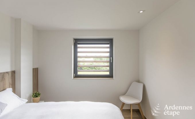 Ferienhaus f�r 15 Personen in Libramont mit Hallenbad, Sauna und privatem Garten am Wasser