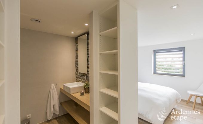 Ferienhaus f�r 15 Personen in Libramont mit Hallenbad, Sauna und privatem Garten am Wasser