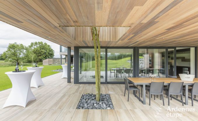 Ferienhaus f�r 15 Personen in Libramont mit Hallenbad, Sauna und privatem Garten am Wasser