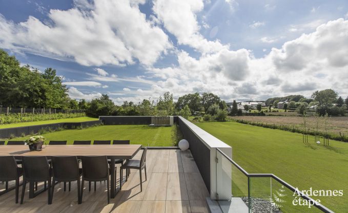 Ferienhaus f�r 15 Personen in Libramont mit Hallenbad, Sauna und privatem Garten am Wasser