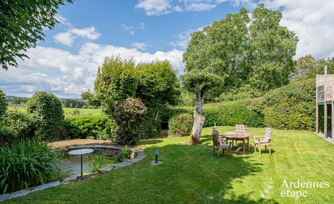 Romantischer Aufenthalt in Lierneux in den Ardennen: Charmantes Ferienhaus mit  gro�em Jacuzzi, Sauna und Pool f�r Paare.