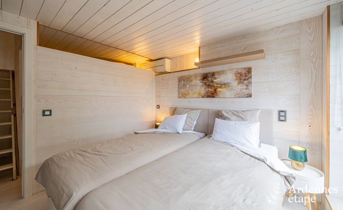 Romantischer Aufenthalt in Lierneux in den Ardennen: Charmantes Ferienhaus mit  gro�em Jacuzzi, Sauna und Pool f�r Paare.