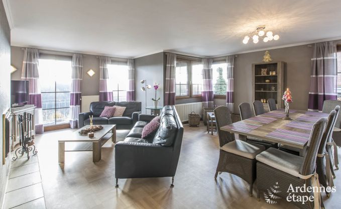 Ferienhaus mit Sauna, Whirlpool, Spielen und sch�ner Aussicht auf die H�gel von Malmedy. 6/8 Pers. Ardennen