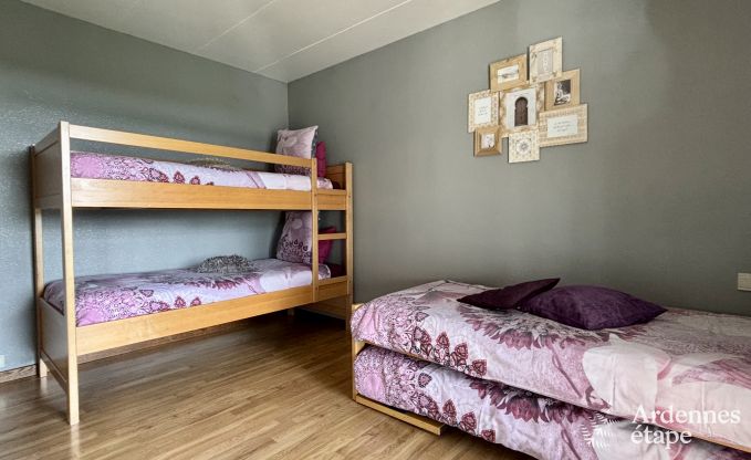 Ferienhaus mit Sauna, Whirlpool, Spielen und sch�ner Aussicht auf die H�gel von Malmedy. 6/8 Pers. Ardennen