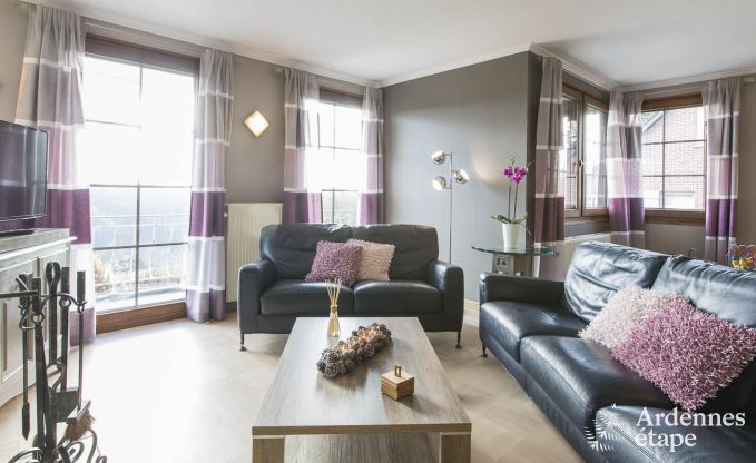 Ferienhaus mit Sauna, Whirlpool, Spielen und sch�ner Aussicht auf die H�gel von Malmedy. 6/8 Pers. Ardennen