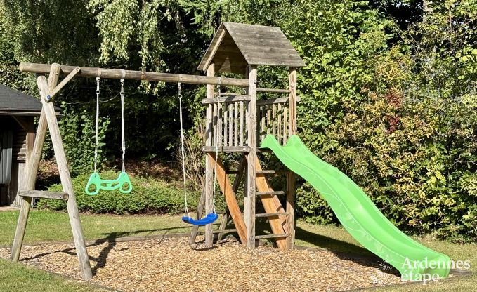 Ferienhaus mit Sauna, Whirlpool, Spielen und sch�ner Aussicht auf die H�gel von Malmedy. 6/8 Pers. Ardennen