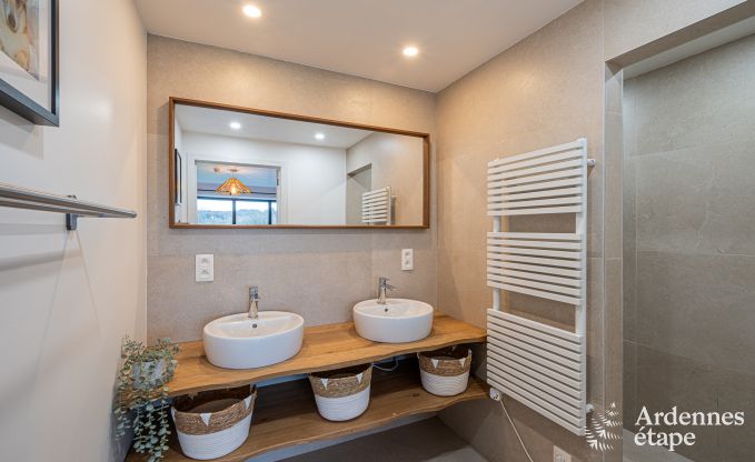 Ger�umiges Ferienhaus in Manhay f�r 15 Personen mit modernen Einrichtungen in den Ardennen